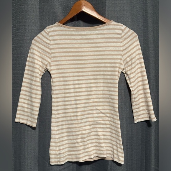 Old Navy Fitted Shirt with Quarter Sleeves - Picture 2 of 5